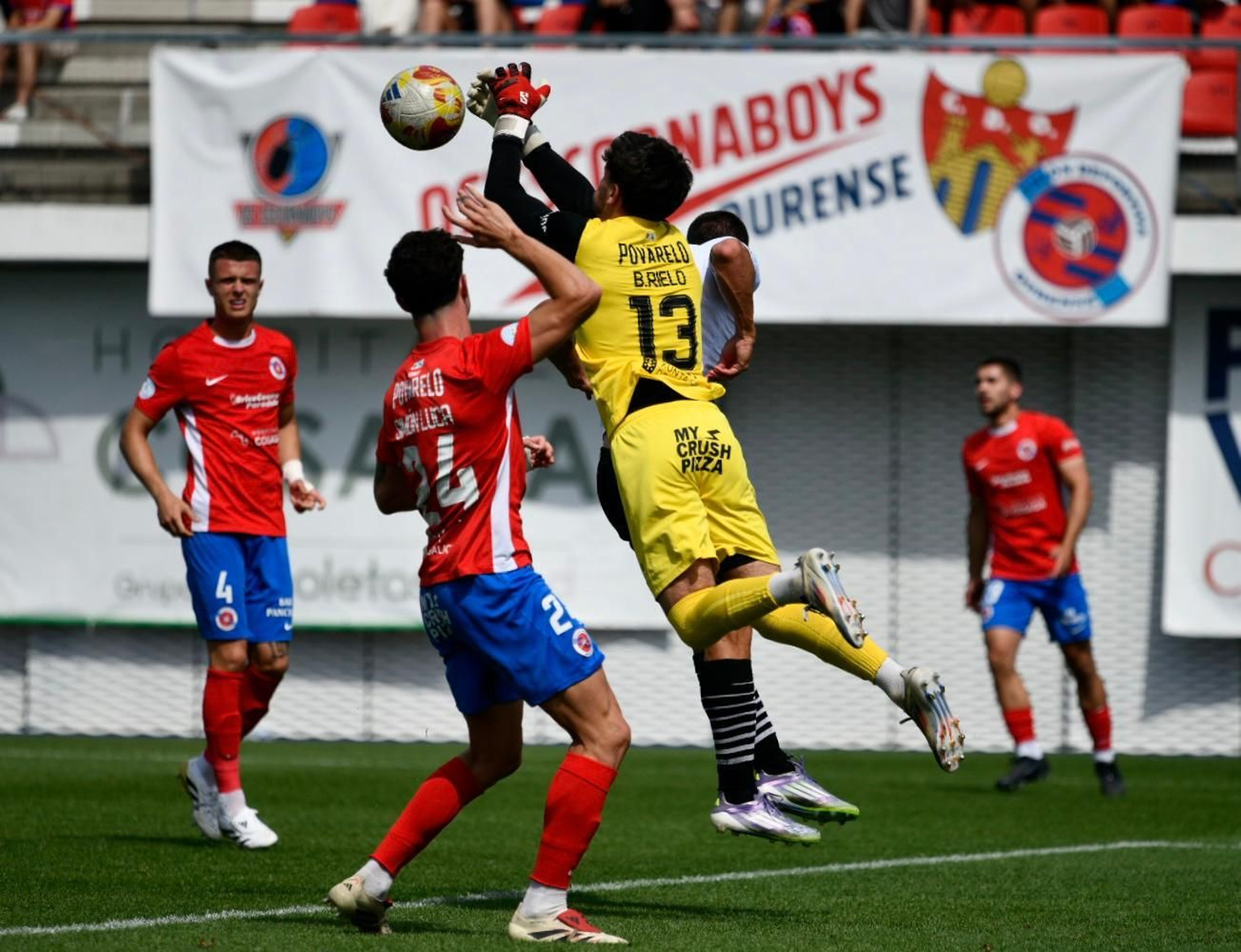 Galería | Las mejores jugadas del partido entre la UD Ourense y la UB Conquense, en imágenes