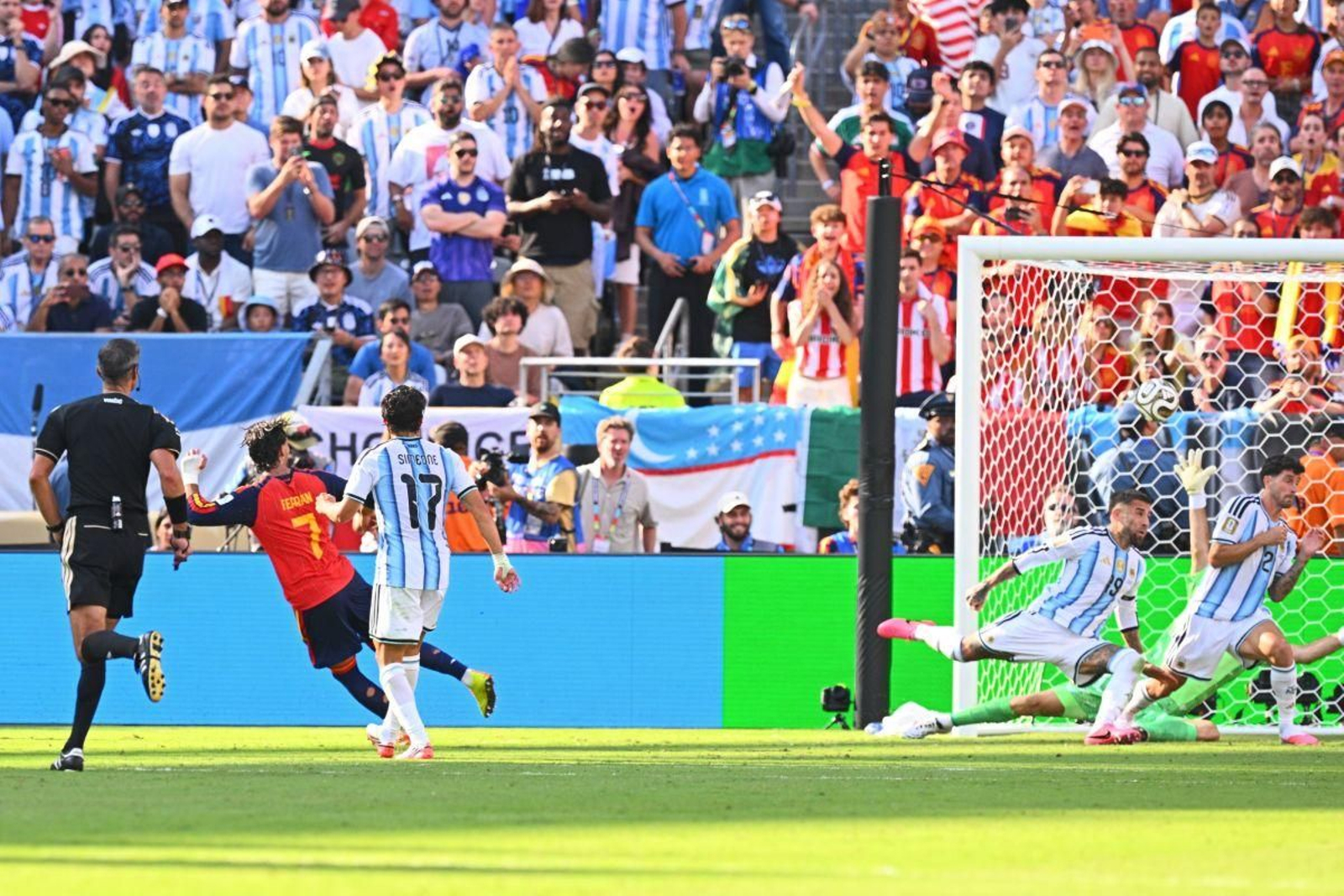 Ferran Torres hizo justicia con el gol de la victoria de España