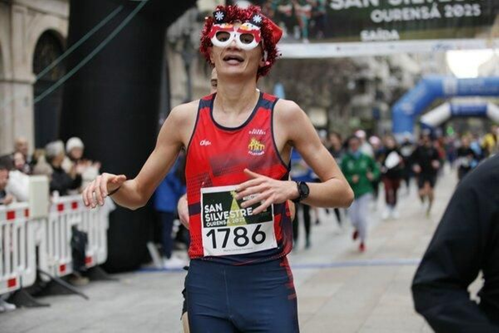 Corredores de todas las edades compartieron protagonismo en la última carrera del año.