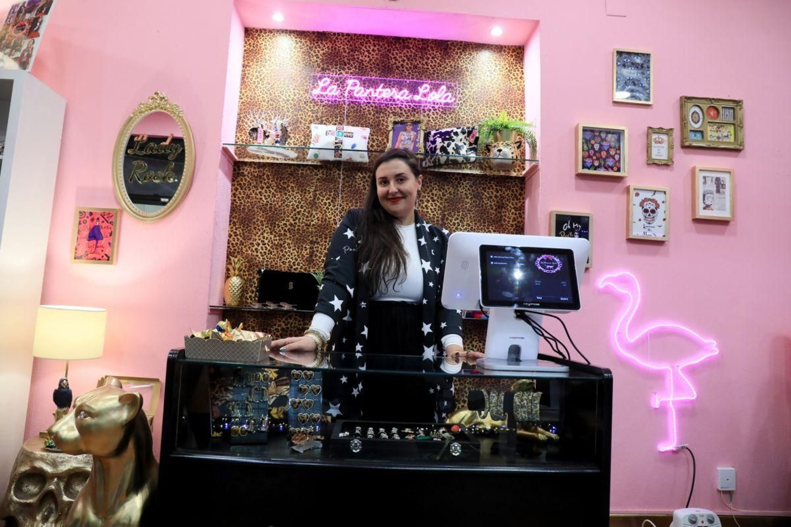 Antía Castro, diseñadora y propietaria de la firma y la tienda La pantera Lola.