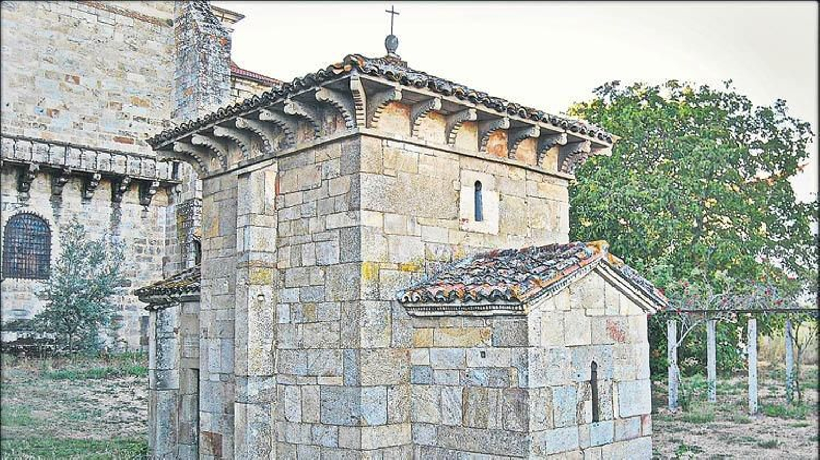 Capilla de San Miguel, origen del Monasterio.