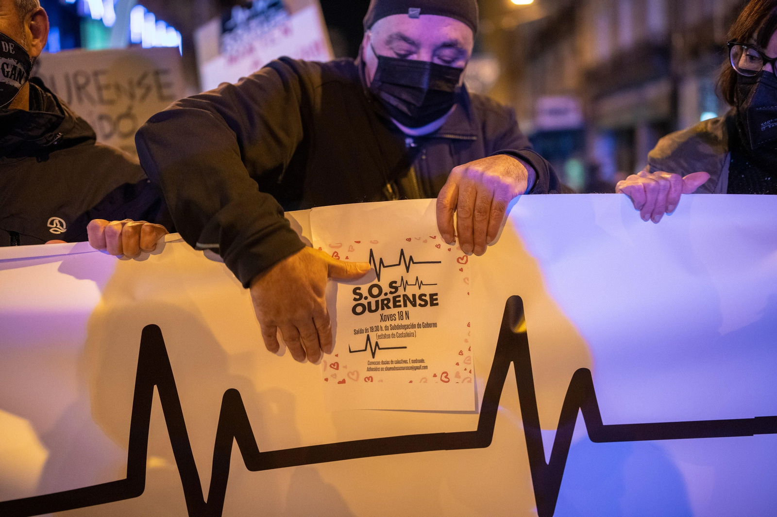 La manifestación de SOS Ourense colapsa la ciudad // FOTO: ÓSCAR PINAL