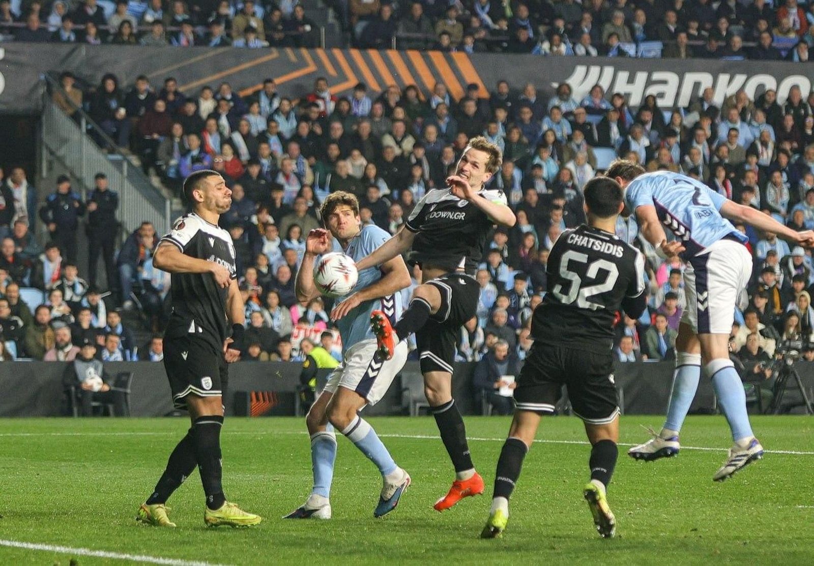 Galería | El Celta y el PAOK hacen vibrar Balaídos