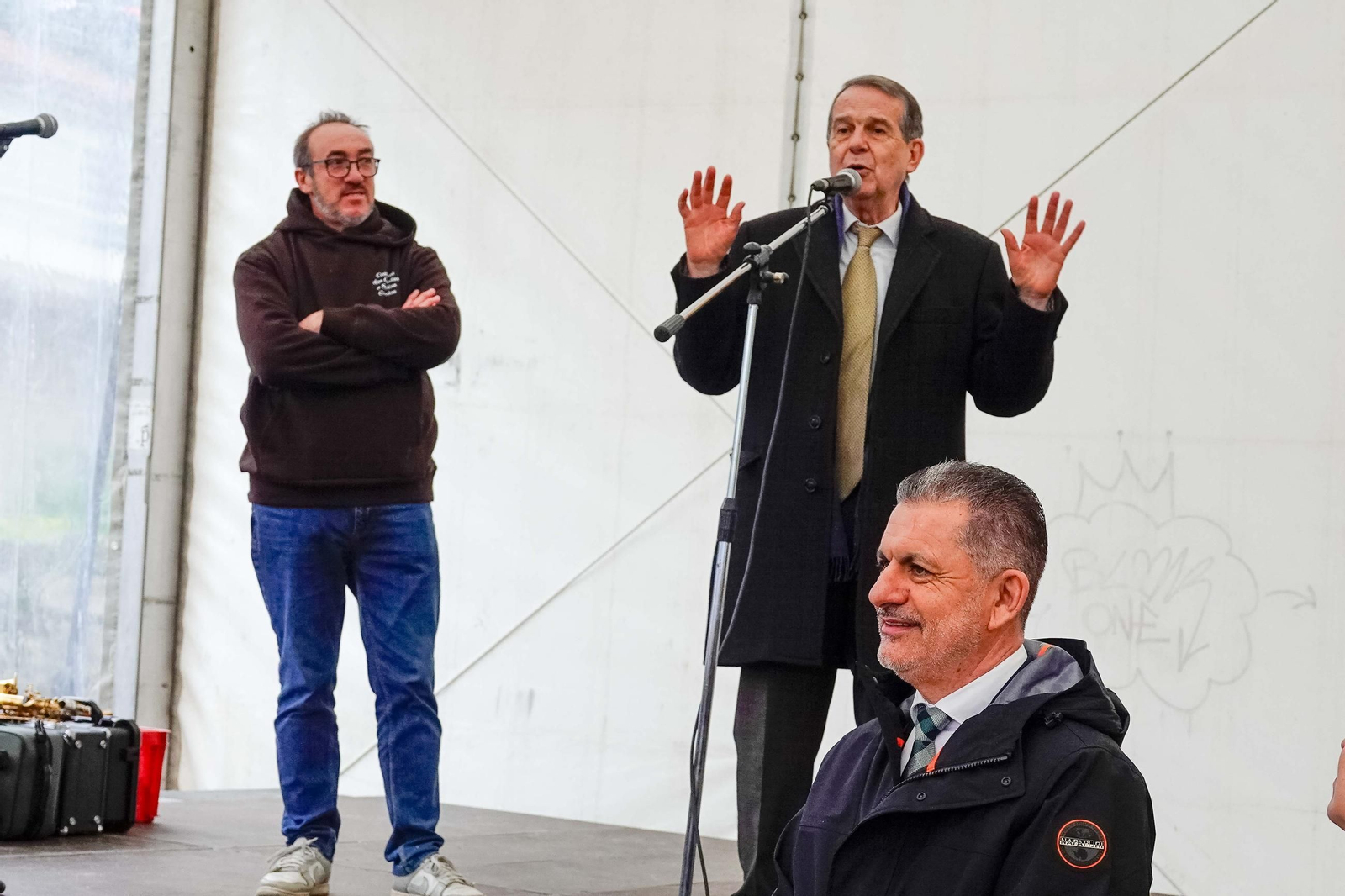 Galería | Vigo celebra As Candelas pese a la lluvia