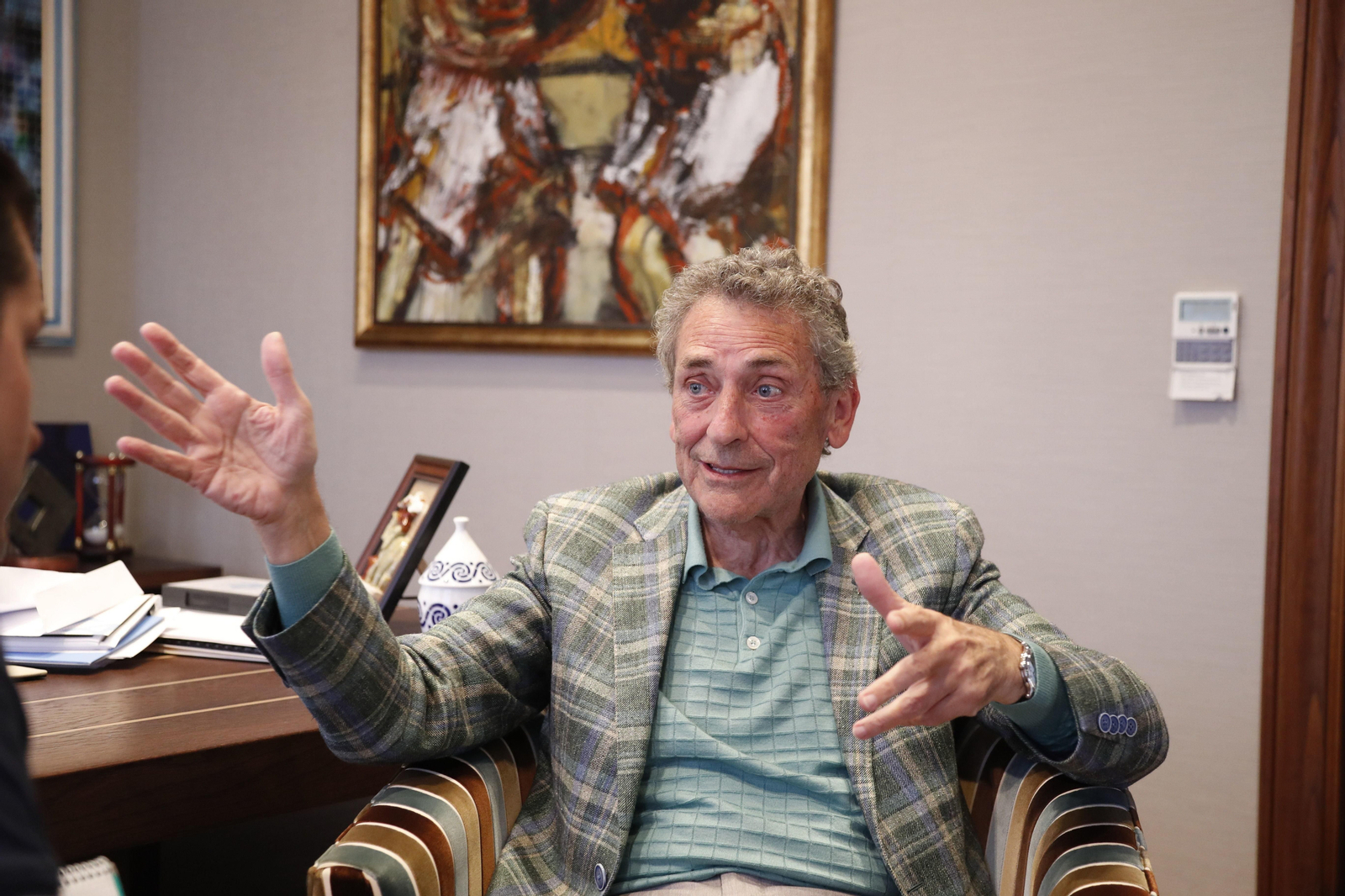 Carlos Mouriño, presidente del Celta, durante la entrevista a Atlántico en la sede del club.