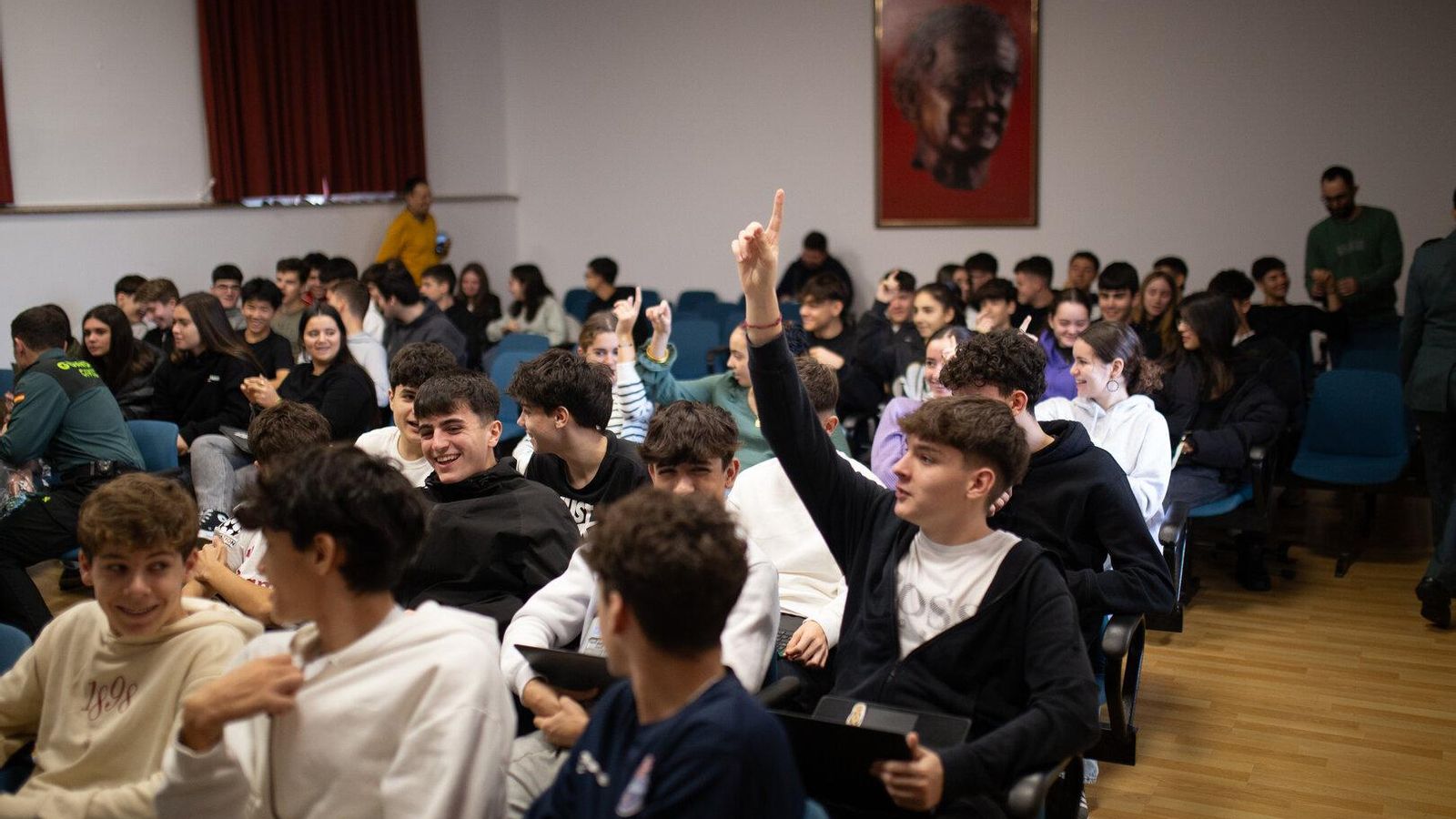 Jornadas de ciberseguridad de la Guardia Civil en el Colegio Salesianos. Fotos: Sandra Iglesias