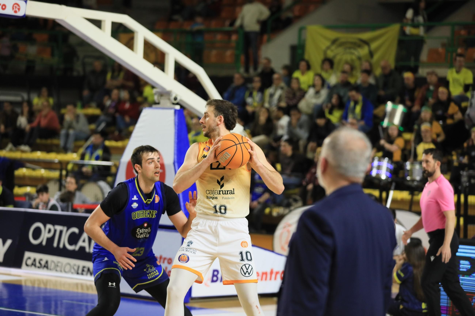 Galería | El COB sufre pero gana de nuevo en el Pazo