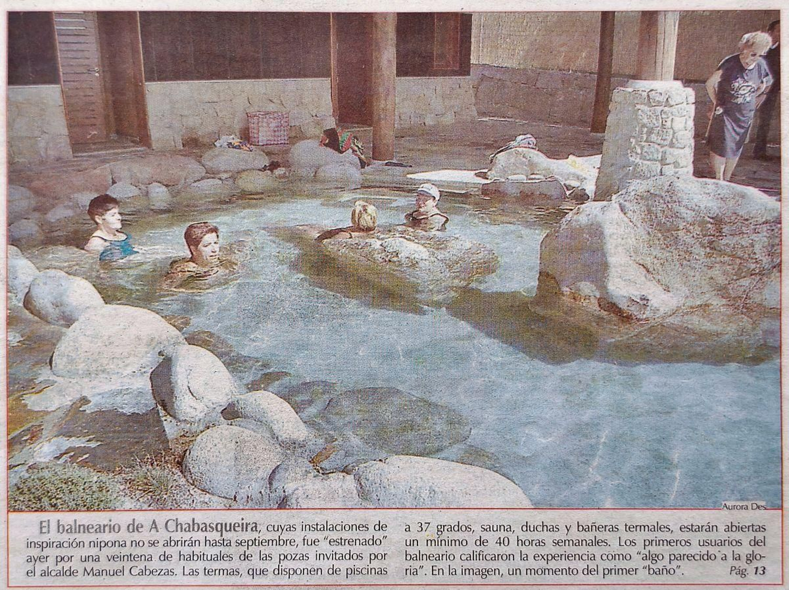 Los primeros usuarios de A Chavasqueira disfrutando de las instalaciones.
