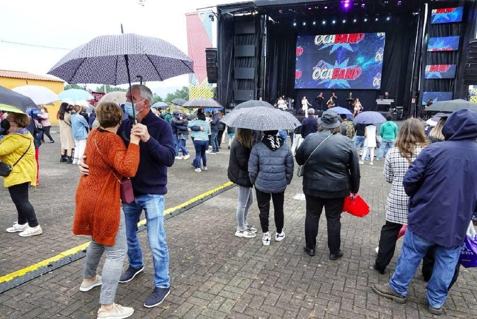 Tomiño vuelve a bailar en una verbena _ Vicente Alonso 19