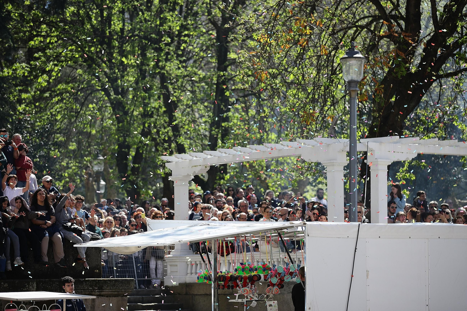 Galería |  Las Madamitas y el buen tiempo conquistan San Lázaro