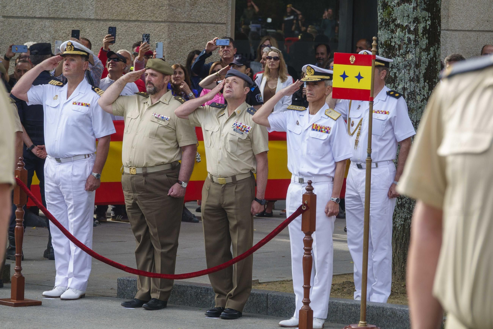 Galería | Comienza la programación del Día de las Fuerzas Armadas en Vigo