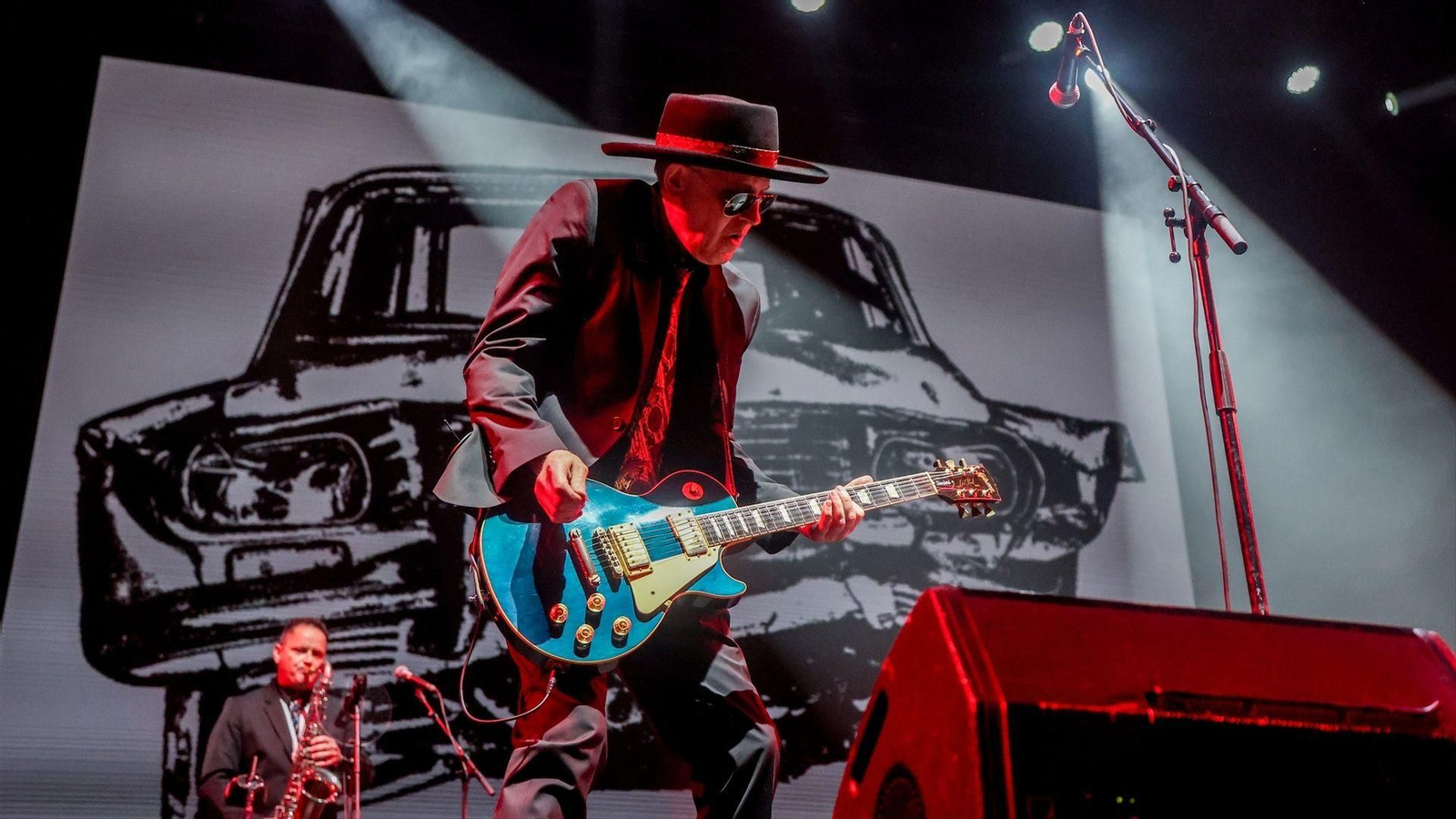 El grupo Siniestro Total durante su concierto celebrado con motivo del 40 aniversario, en Madrid el 6 de mayo de 2022.