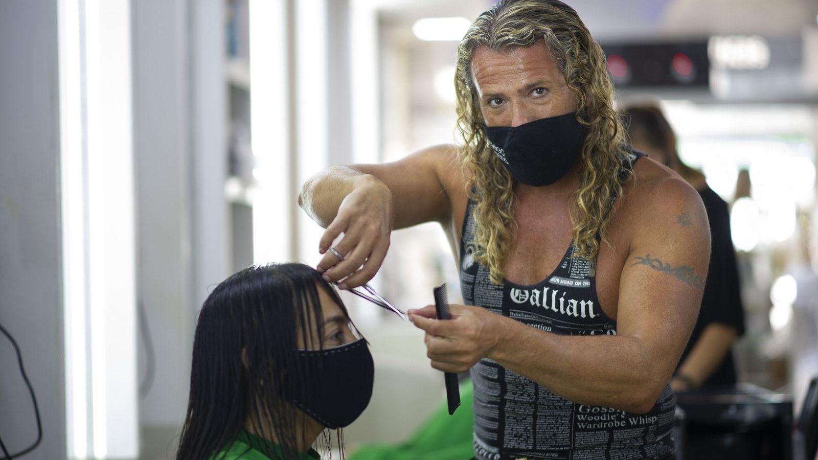 Ourense 24/8/20 Peluquería de Paco Gallego   Fotos Martiño Pinal