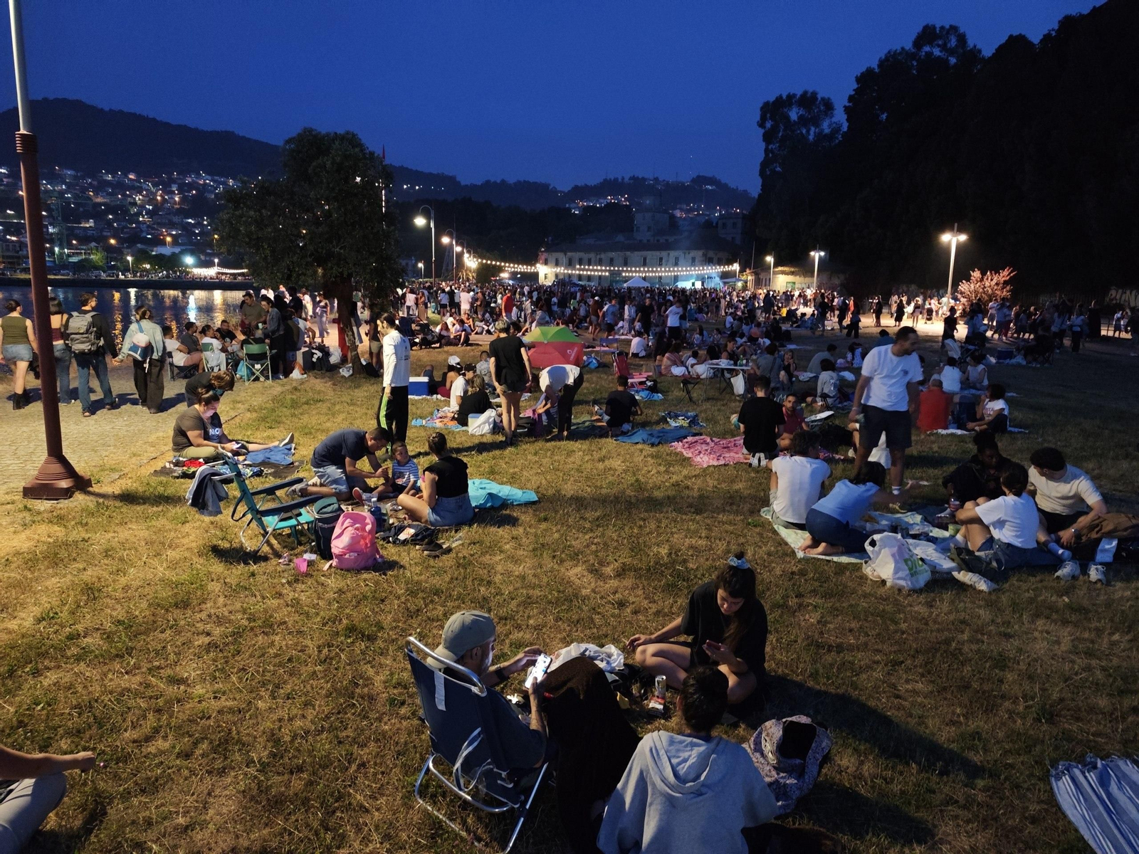 Galería | Las hogueras de San Xoán encienden Vigo y su área