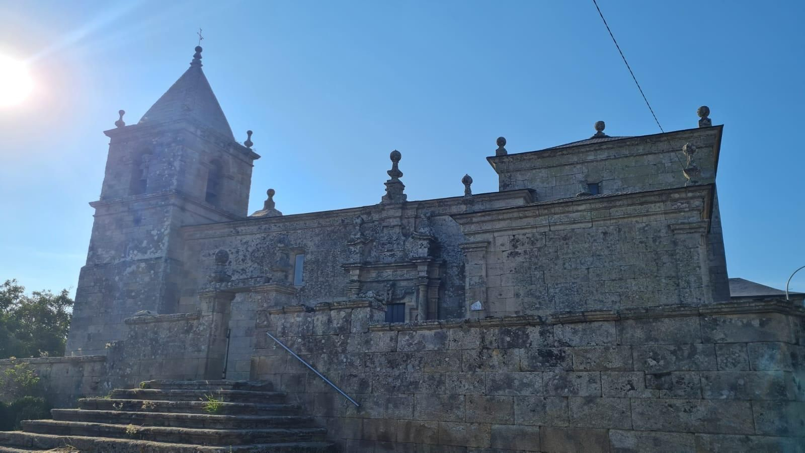 Iglesia de San Miguel de Bidueira