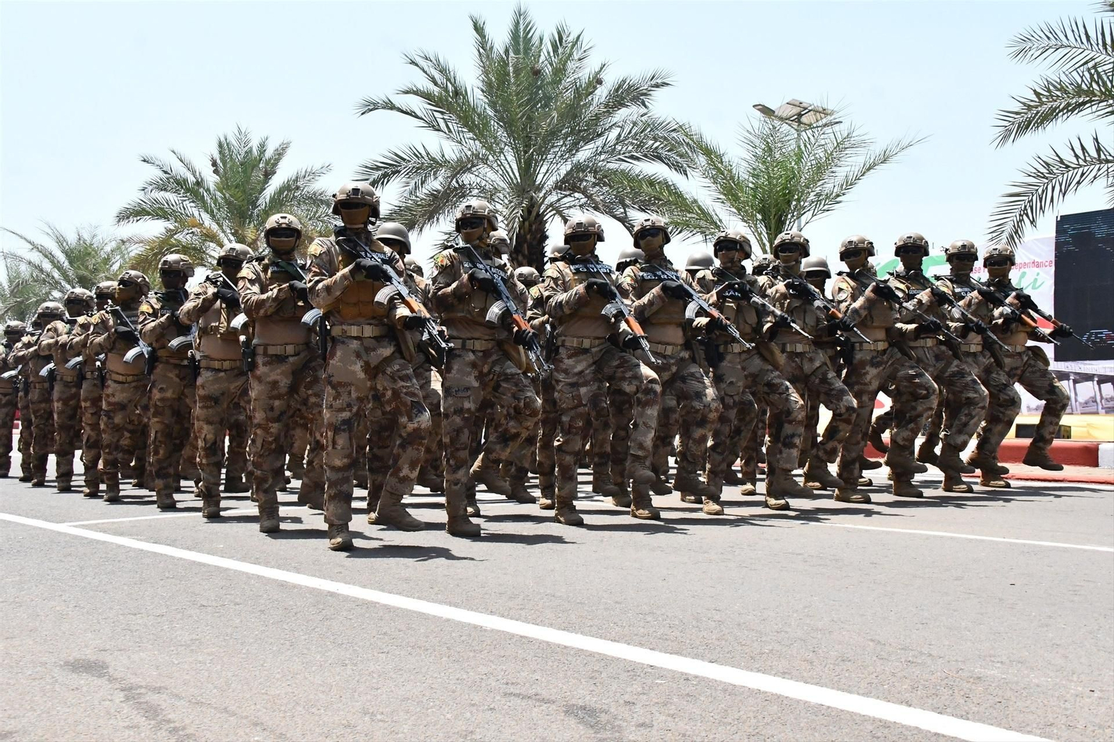 Soldados del ejército de Malí durante un desfile militar en Bamako
