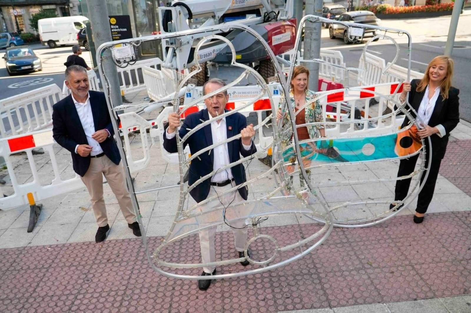 Galería | Vigo inicia el montaje de los grandes elementos de la Navidad