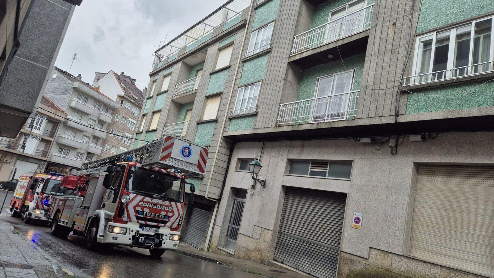 Acudieron los Bomberos de O Carballiño y O Ribeiro.