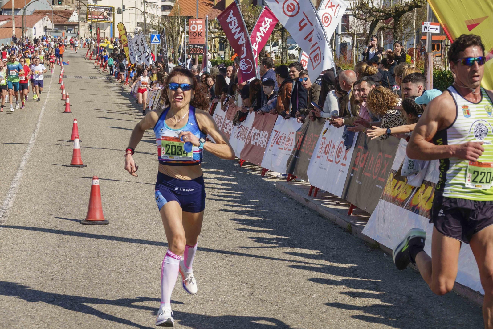 Galería | Pequeños y mayores se divierten en la 10K de Porriño