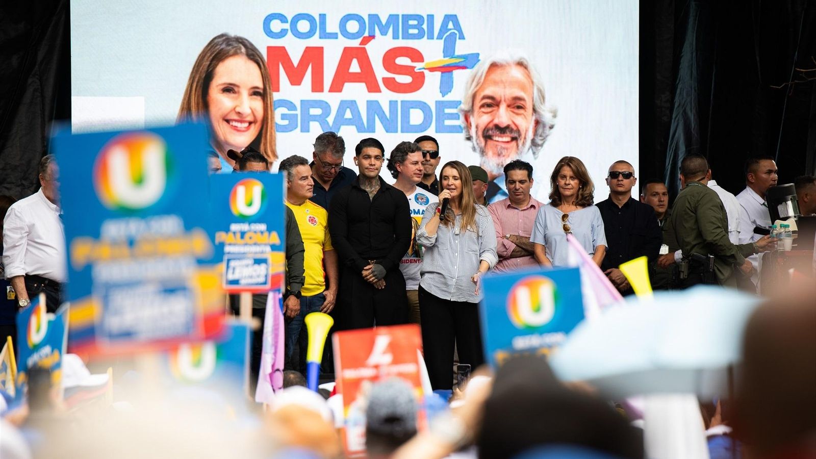 La candidata de la derecha colombiana promete no dialogar y perseguir "como ratas" a los grupos armados.