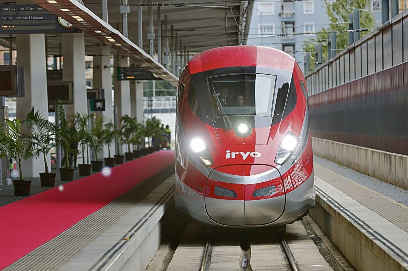 El Iryo llega a Valencia tras realizar su primer viaje inaugural desde Madrid
