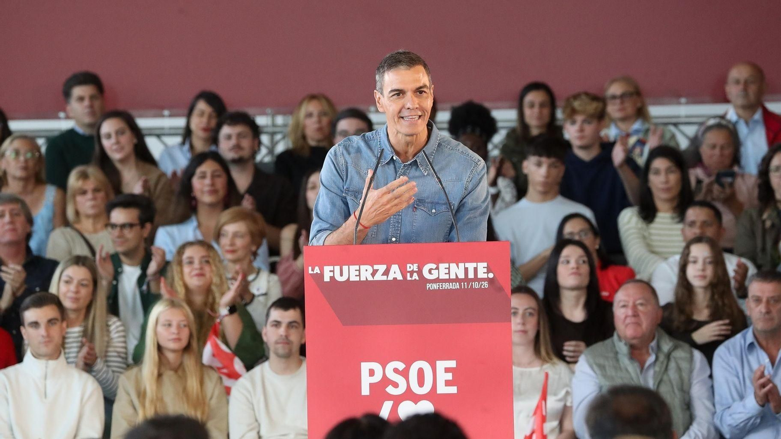 Pedro Sánchez, en un acto de precampaña en Ponferrada.