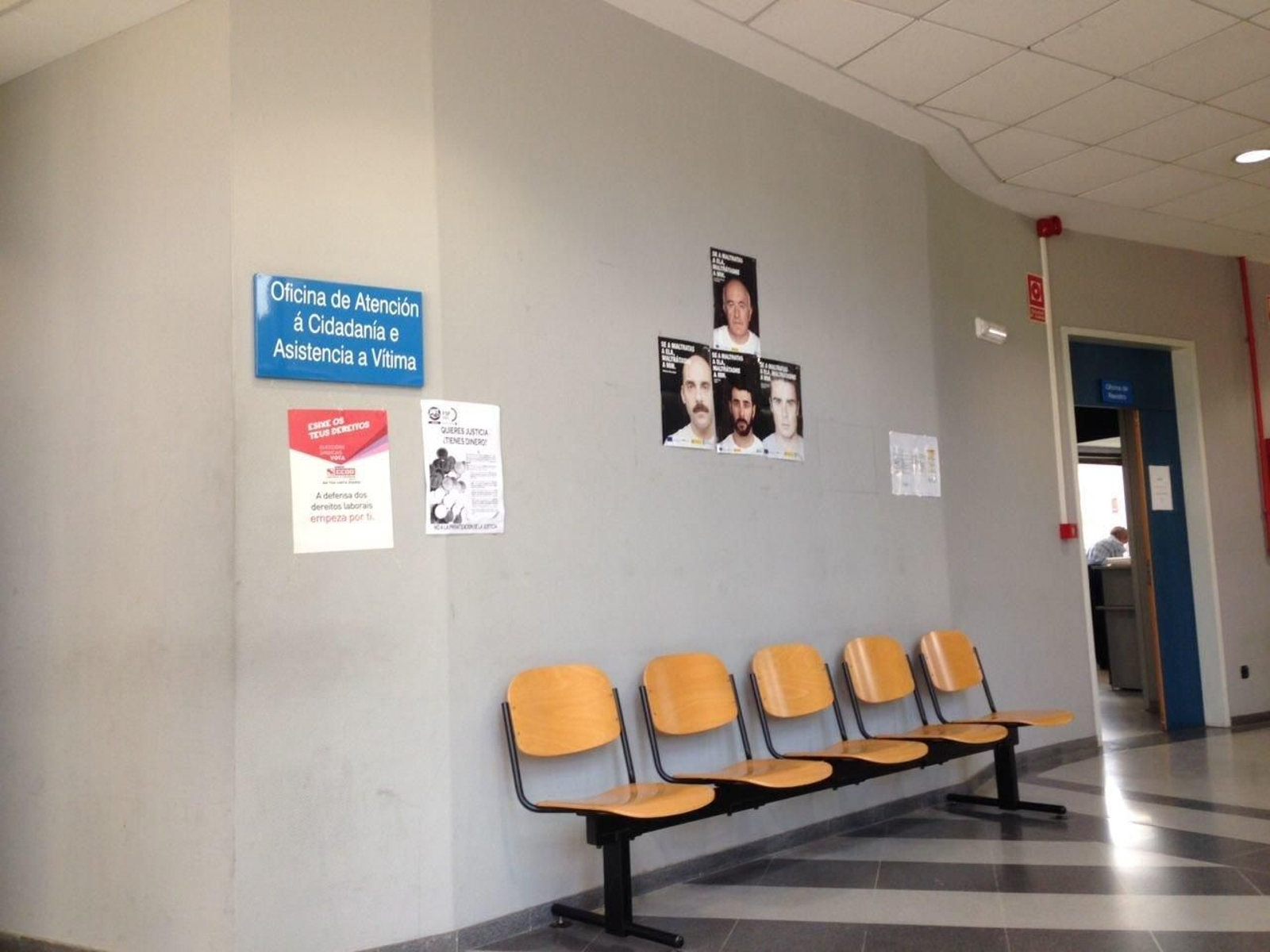 La oficina de atención al ciudadano y la de reparto, situadas en el edificio de la Audiencia.