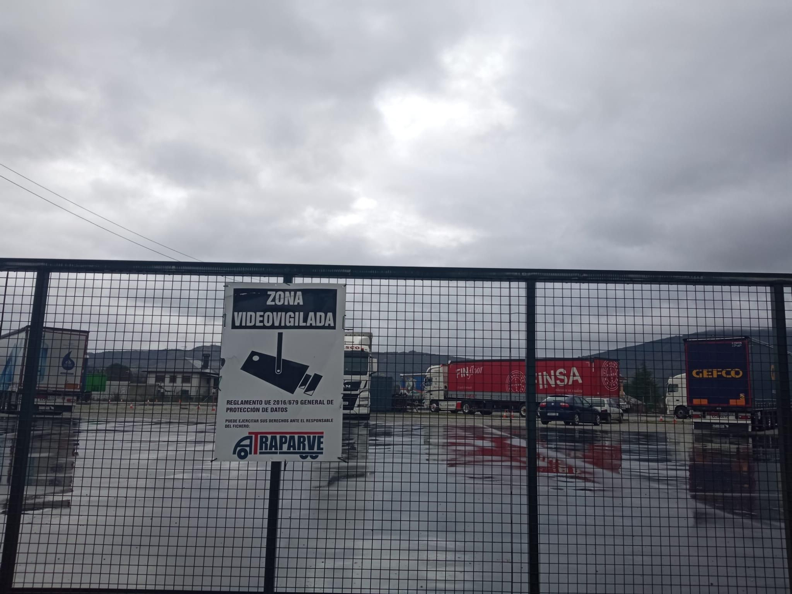 El parking de la Asociación. (Foto: C.C.).