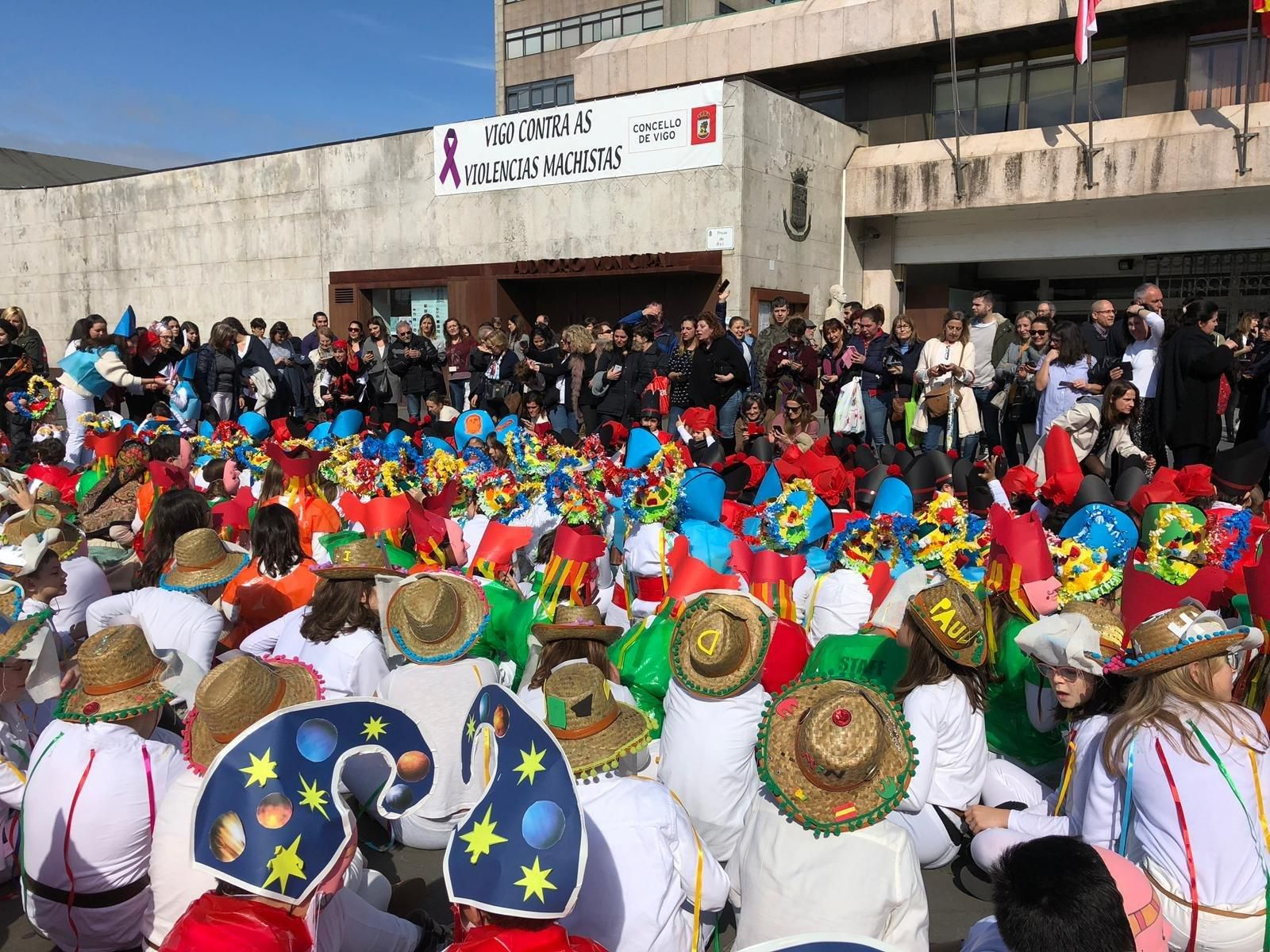 Los niños protagonizan el primer día del Entroido en Vigo