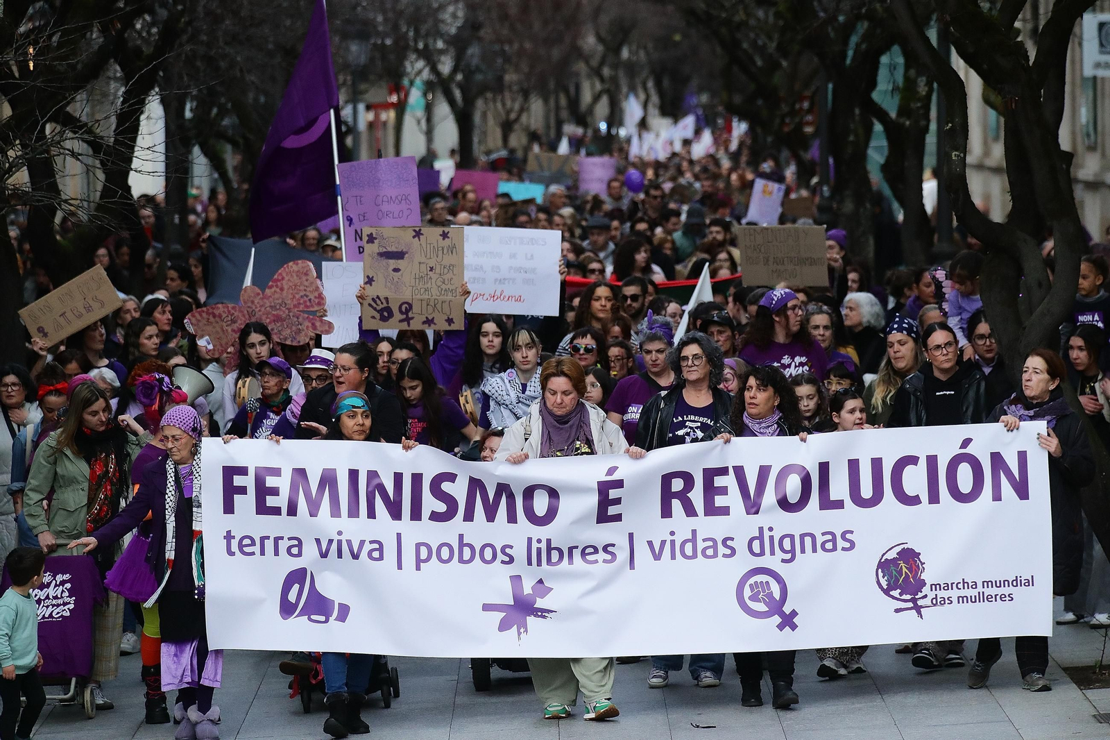 "Feminismo é revolución" marca la concentración del 8M de Ourense.