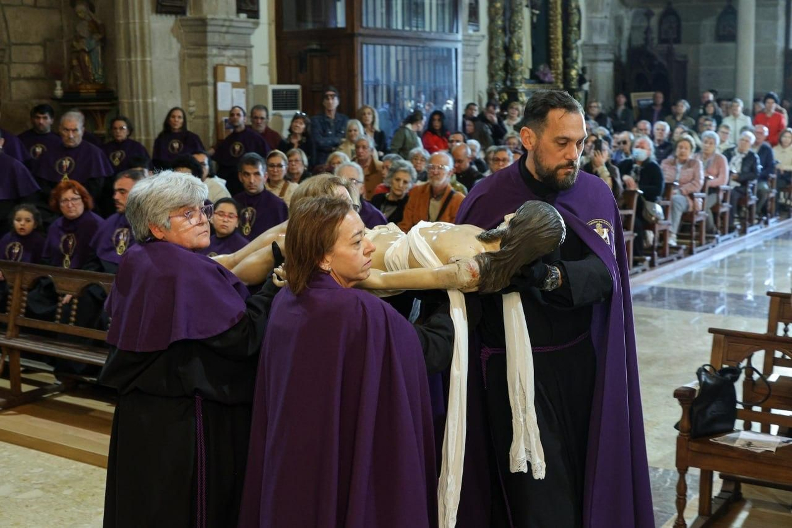 Desenclavo y procesion de la Santo Entierro de Bouzas (2)