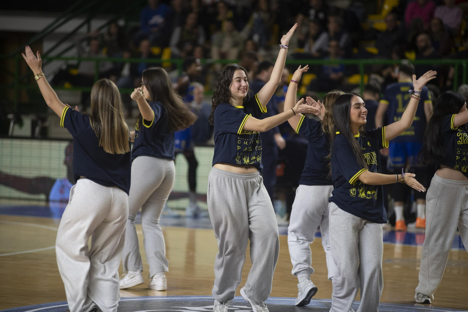 Galería | El Pazo se llena de Navidad en la primera derrota del COB como local