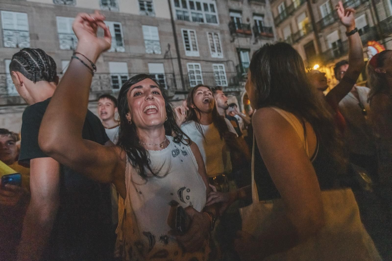 Galería | La ilusión por España en la semifinal tiñe de rojo la provincia de Ourense, en fotos