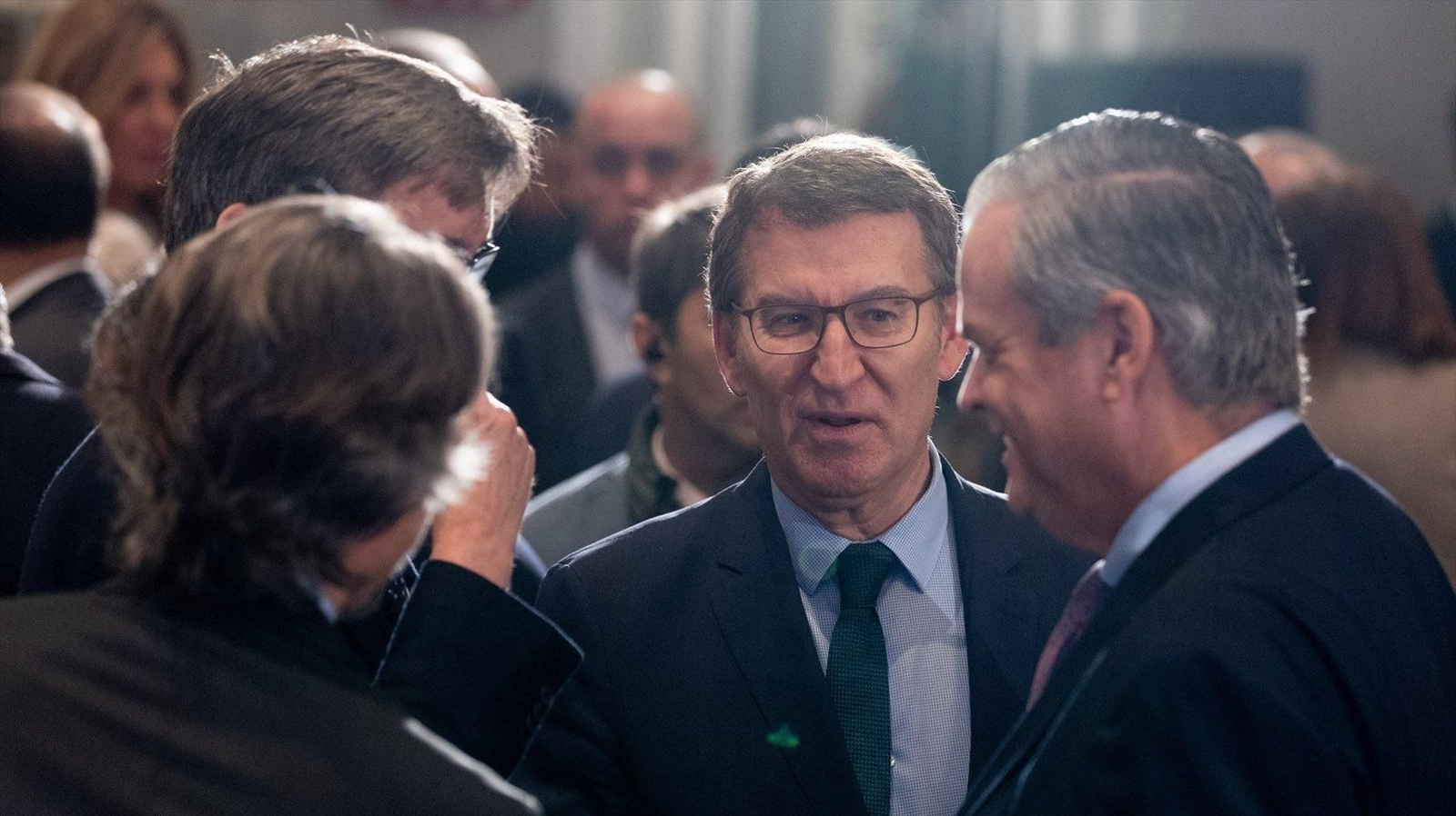 El presidente del Partido Popular, Alberto Núñez Feijóo, a su llegada a un desayuno informativo del Fórum Europa (EP).