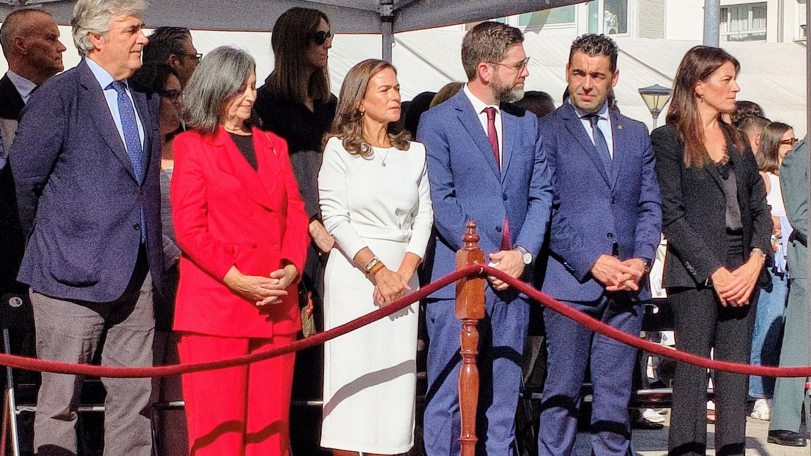 Tribuna de autoridades de la Xunta, Diputación y Senado.