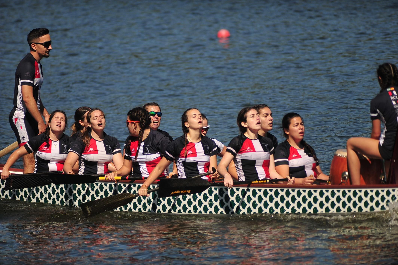 Galería | La Copa de España de Barco Dragón llena Muíños de deporte
