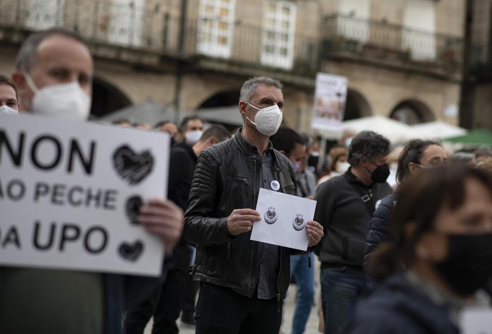 Concentración cultural contra el cierre de la Universidad Popular de Ourense.