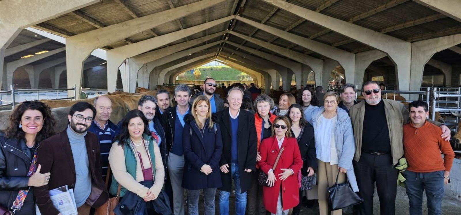A executiva do PSOE, onte na súa reunión en Castro Caldelas.