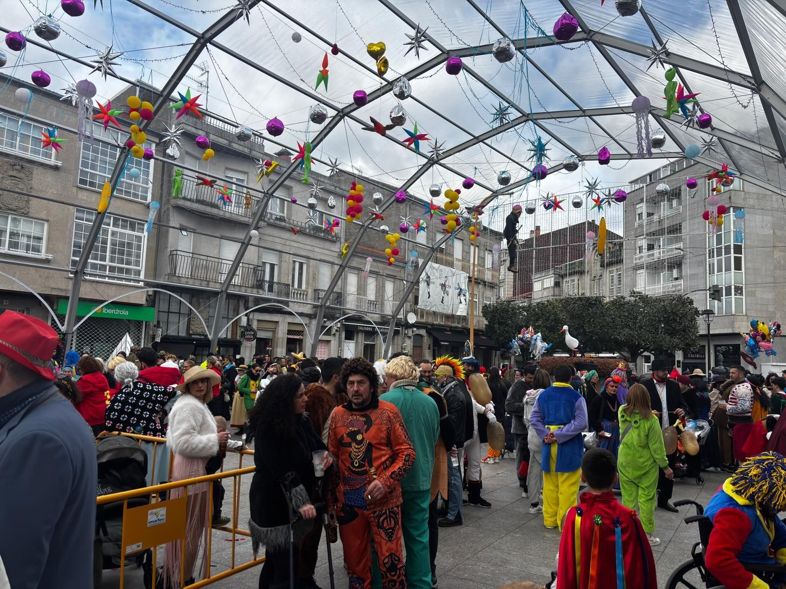 Galería | El sol vuelve para acompañar el Martes de Entroido en Xinzo
