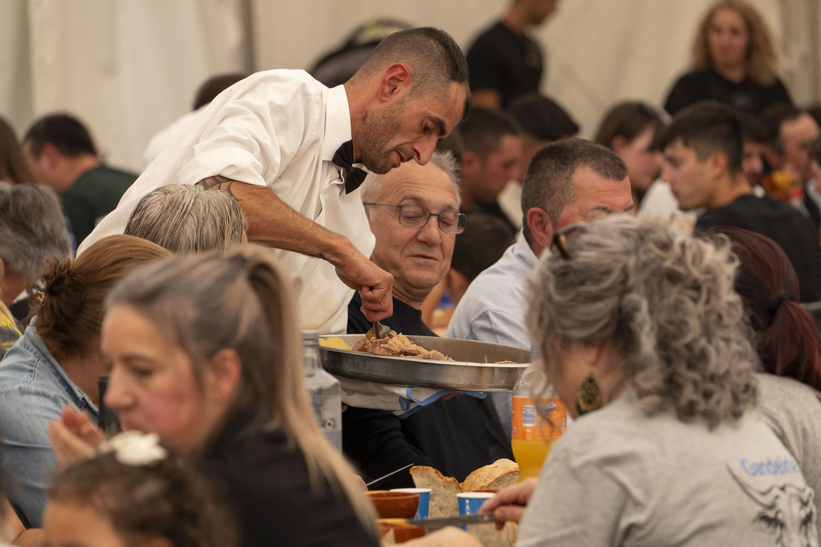 Galería | Montederramo presume de carne, ganado y ambiente festivo