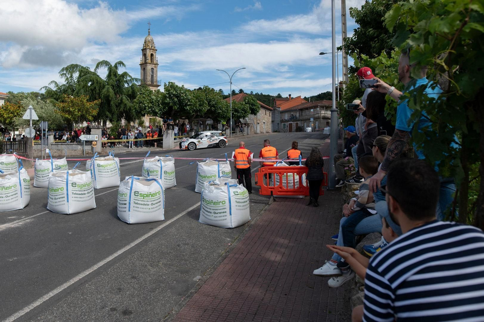 José Antonio Gómez y Rubén Soto en su Citroën Ds3 N5 en a su paso por el tramo de Taboadela