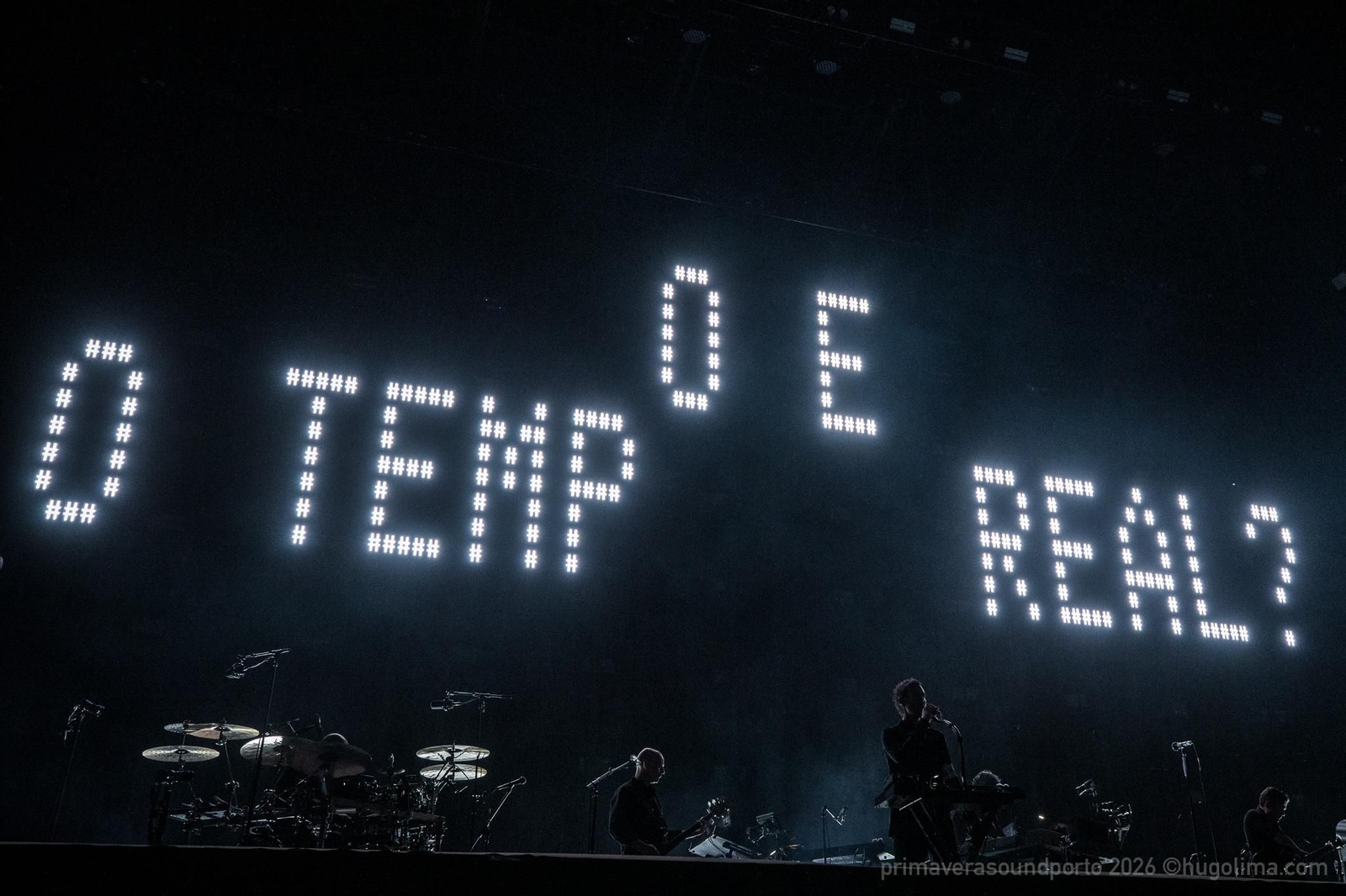 Un momento de la actuación de Massive Attack en el Primavera Sound de Oporto.