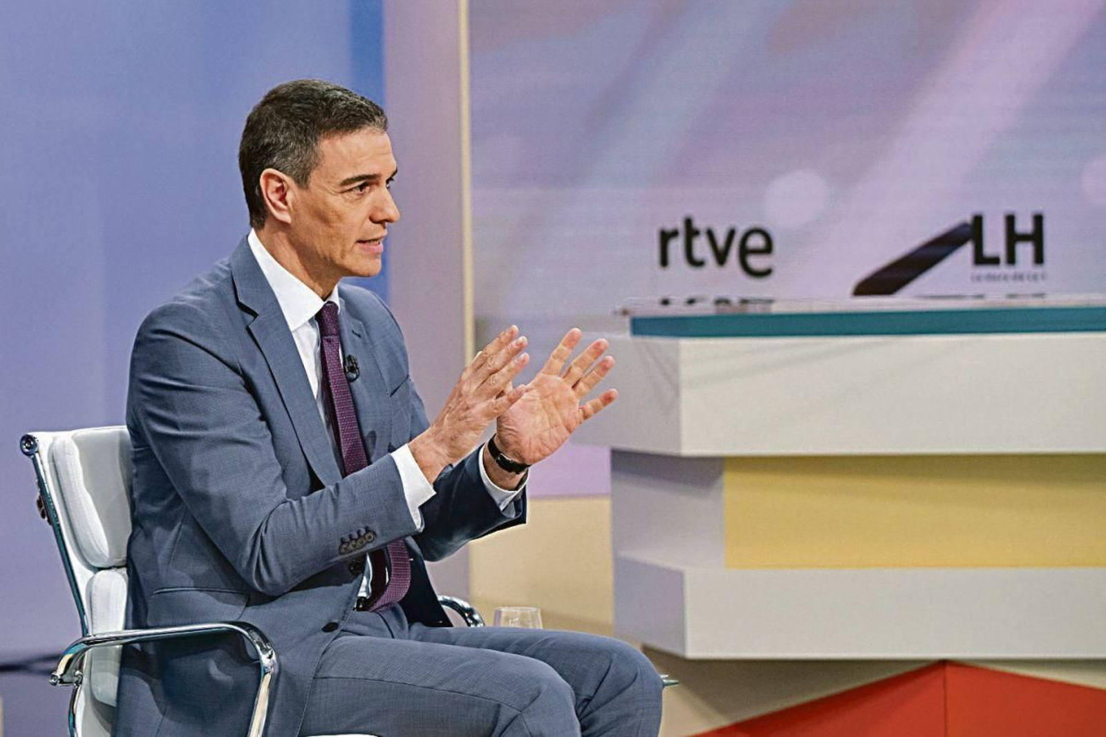 El presidente del Gobierno, Pedro Sánchez, en su entrevista en TVE.
