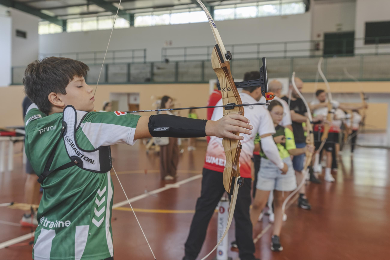 Una jornada llenas de arcos y flechas junto a +Deporte La Región