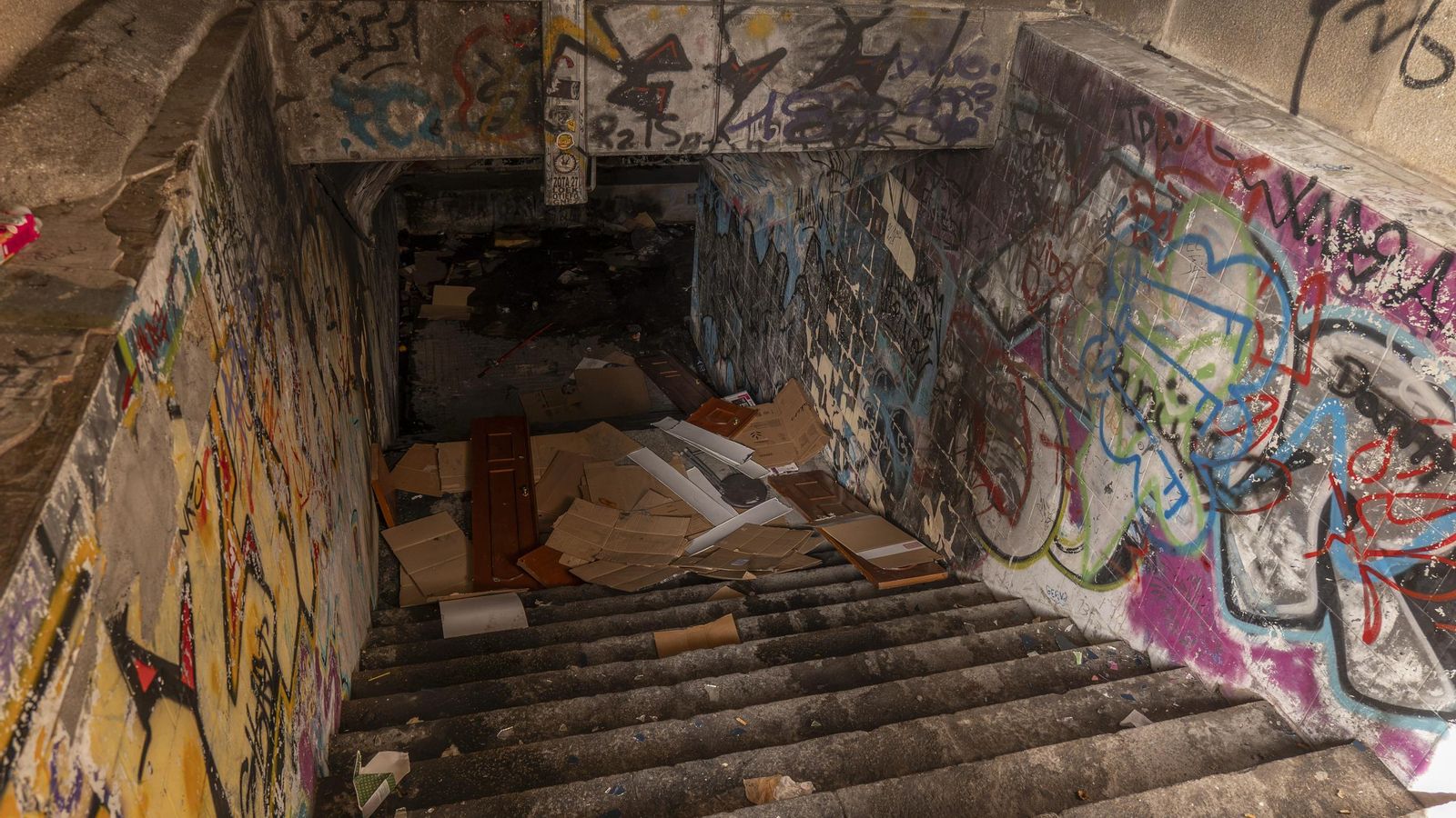 La vida bajo tierra en el túnel de la estación Empalme de Ourense