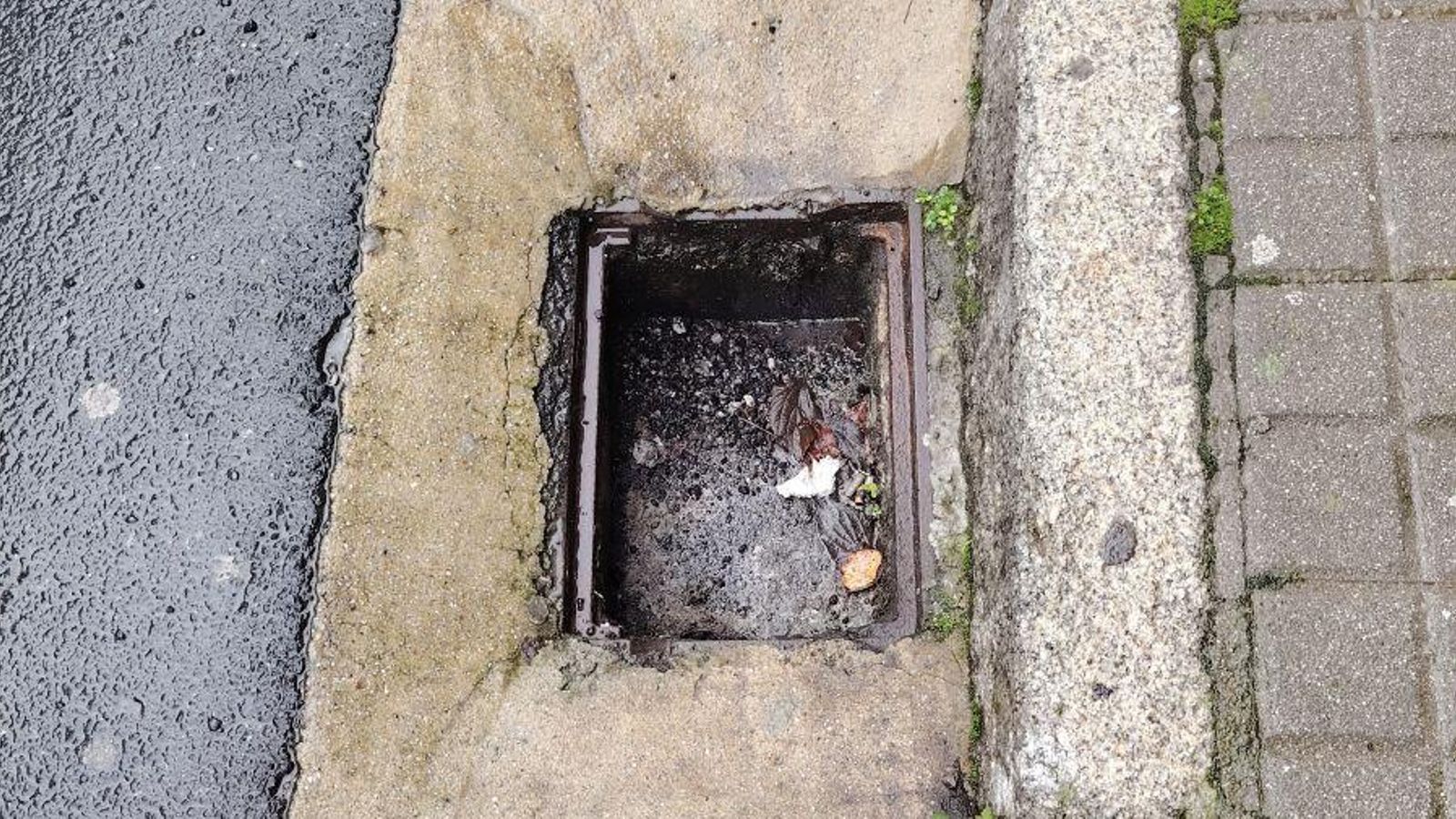 Robo de la tapa de la alcantarilla