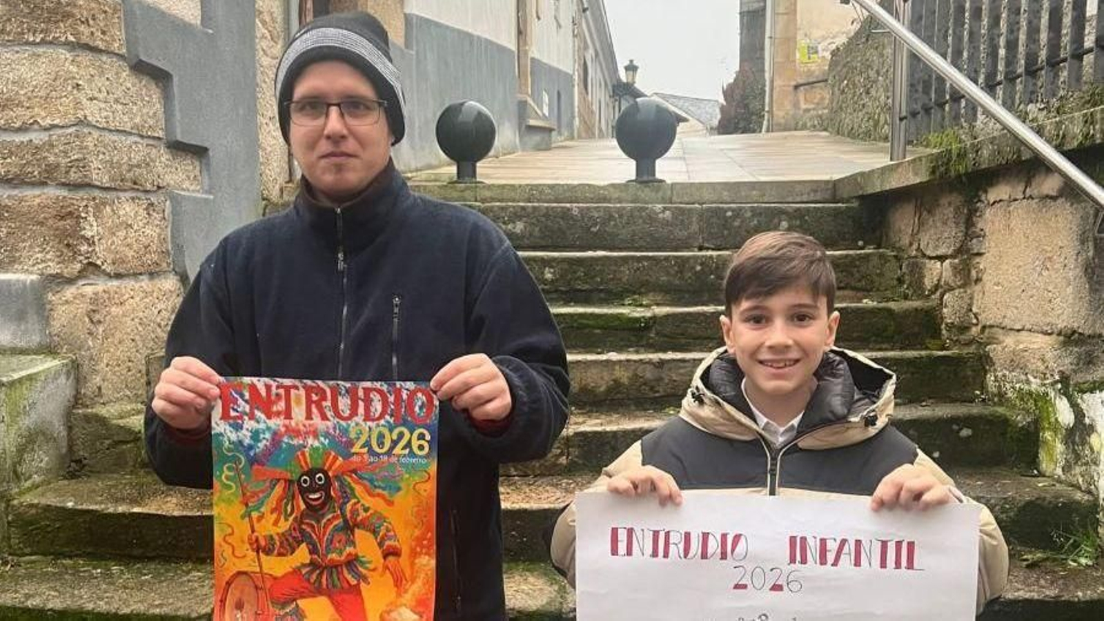 Diego Blanco co cartel do Entrudio 2026 de Viana do Bolo.