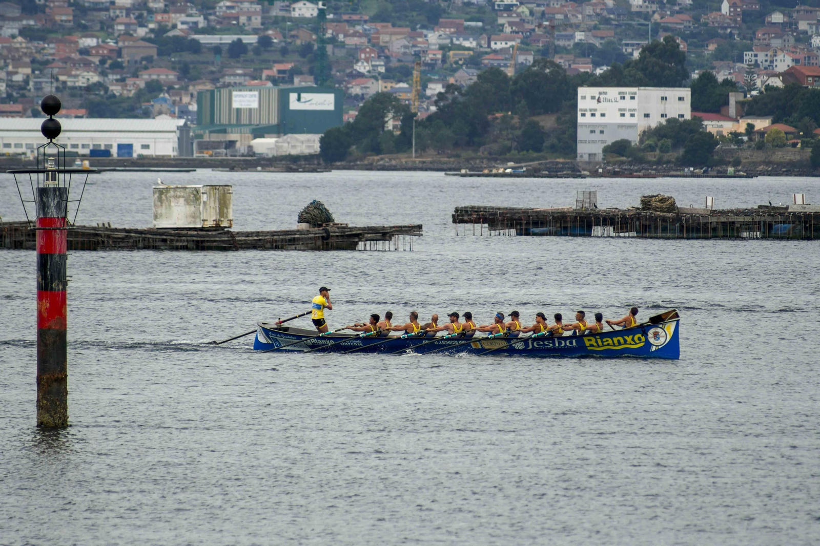 Galería | Las traineras se dan cita en el paseo de Cardona