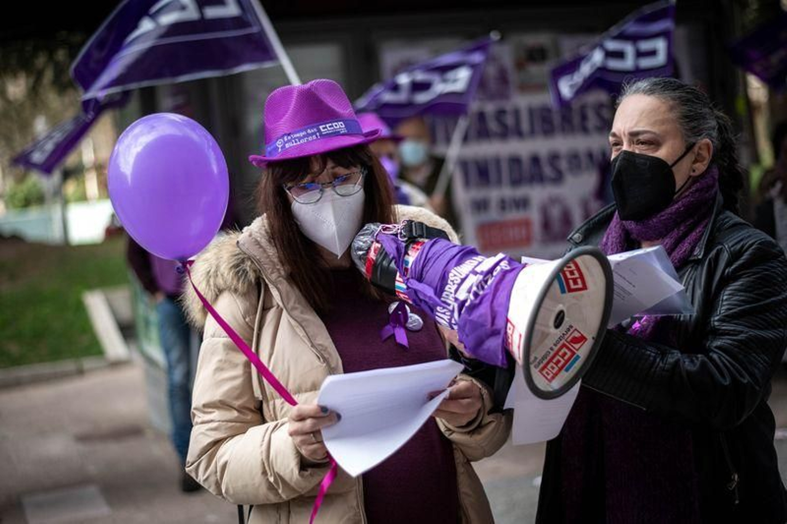Concentración de los sindicatos UGT-CCOO por el 8M (ÓSCAR PINAL).