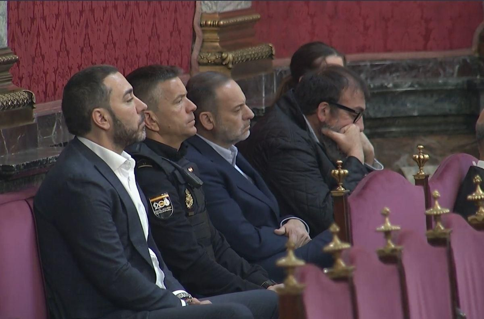 Ábalos, con Koldo y Aldama, en el banquillo del Supremo en la primera de las causas que se juzgan contra el ex número 2 del Gobierno de Sánchez.